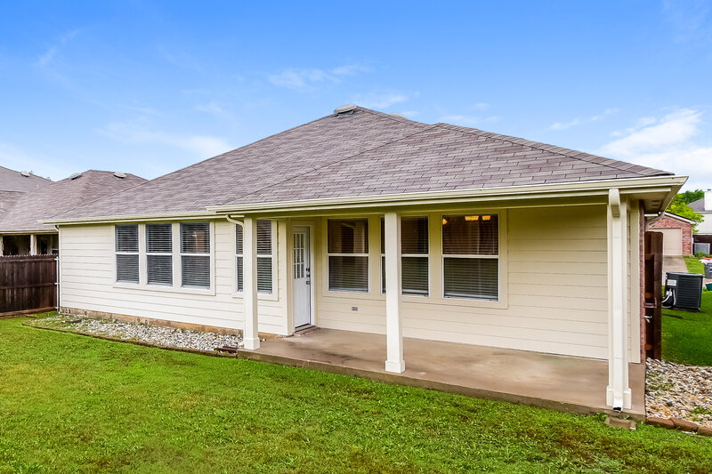 1,965/Mo, 2024 Athabasca Falls Dr Anna, TX 75409 Rear View