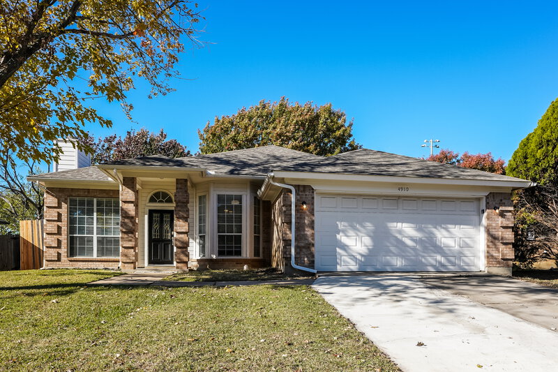 1,925/Mo, 4910 Green Hollow Dr Arlington, TX 76017 External View