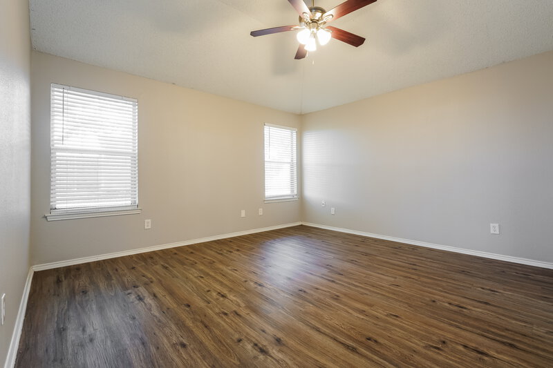 1,925/Mo, 4910 Green Hollow Dr Arlington, TX 76017 Main Bedroom View