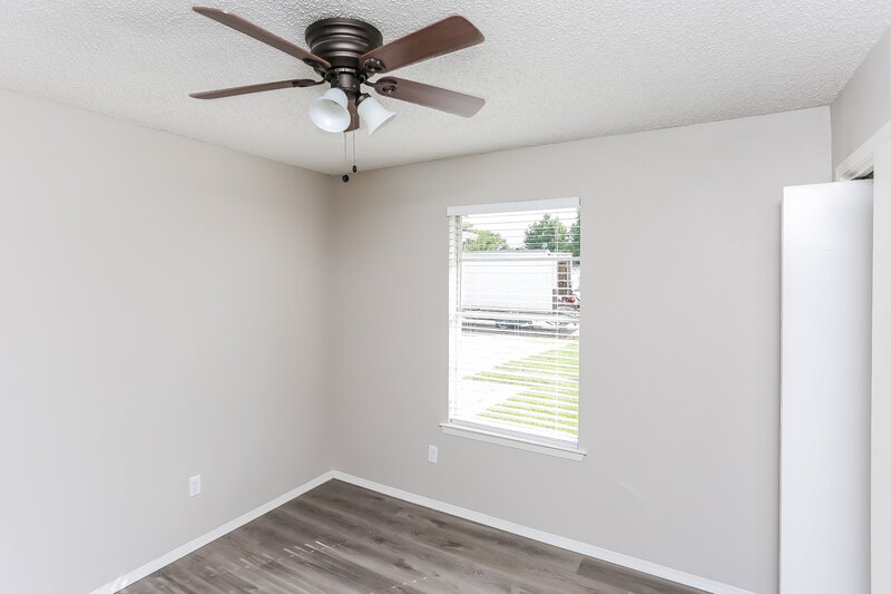 2,075/Mo, 603 S Waxahachie St Mansfield, TX 76063 Bedroom View