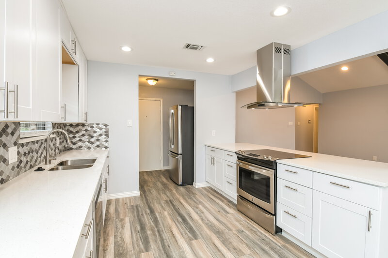 2,395/Mo, 1409 Willow Park Dr Fort Worth, TX 76134 Kitchen View