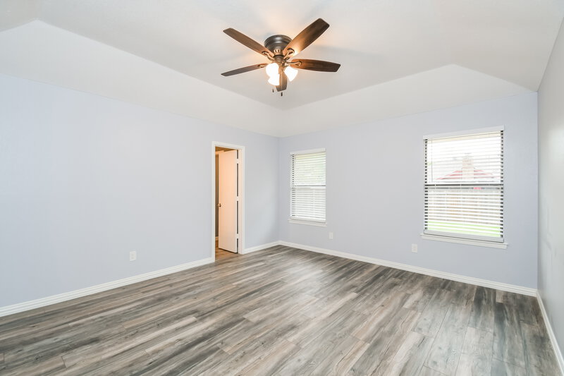 2,395/Mo, 1409 Willow Park Dr Fort Worth, TX 76134 Main Bedroom View