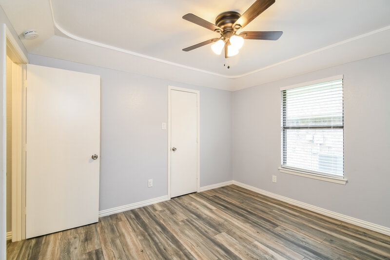 2,395/Mo, 1409 Willow Park Dr Fort Worth, TX 76134 Bedroom View 2