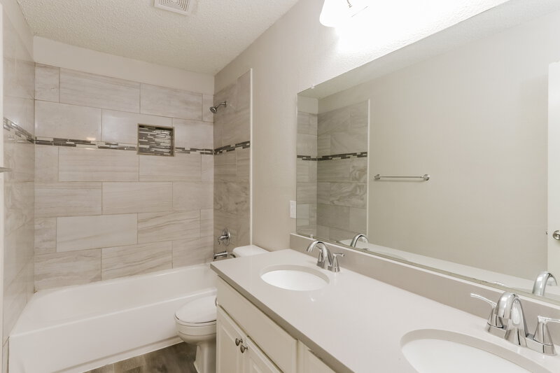 2,695/Mo, 2524 Hackberry Creek Mesquite, TX 75181 Bathroom View