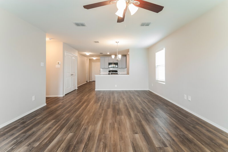1,745/Mo, 5537 Berea St Forney, TX 75126 Living Room View