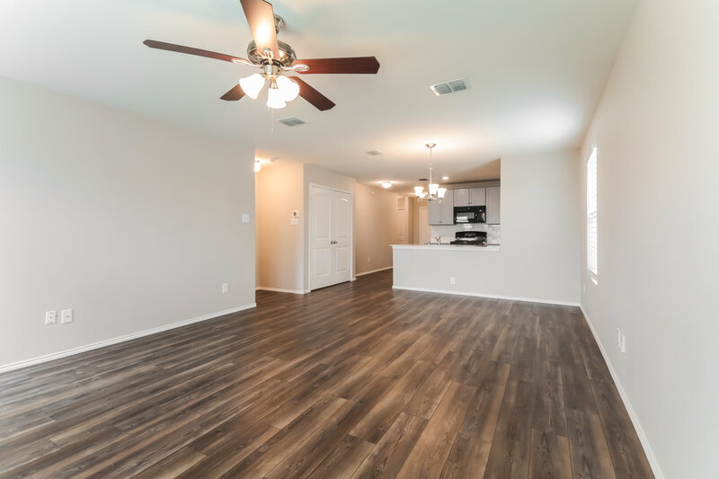 1,745/Mo, 5537 Berea St Forney, TX 75126 Living Room View 2