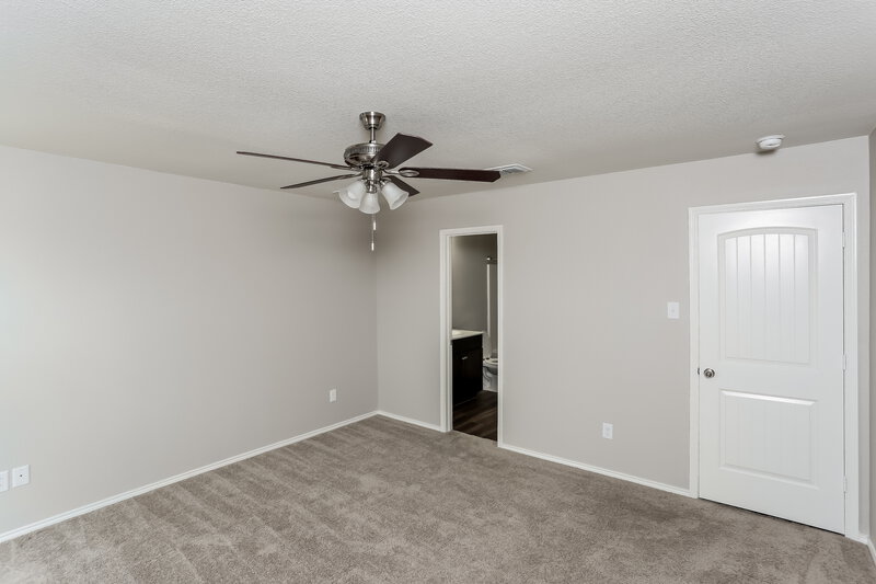 1,960/Mo, 5537 Berea St Forney, TX 75126 Main Bedroom View 2