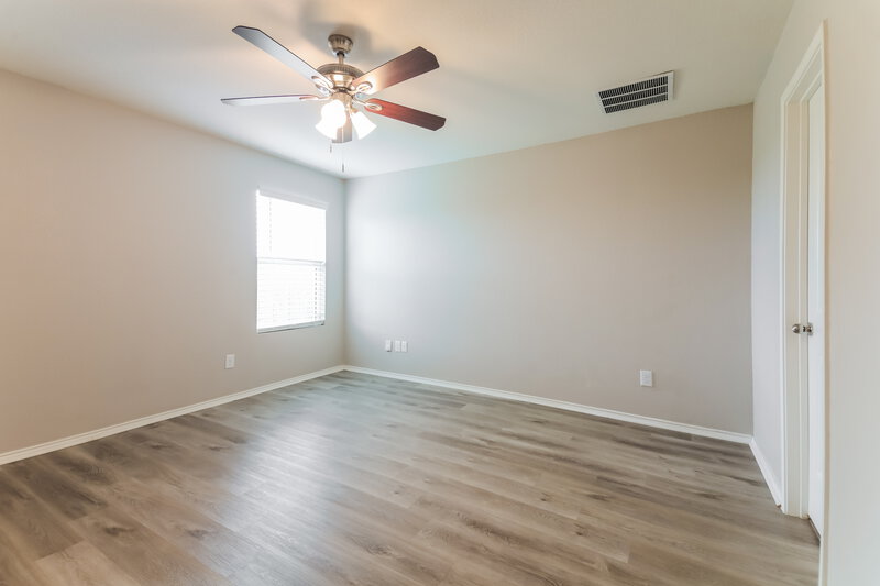 1,745/Mo, 5537 Berea St Forney, TX 75126 Main Bedroom View