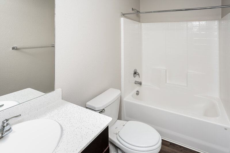 1,960/Mo, 5537 Berea St Forney, TX 75126 Bathroom View