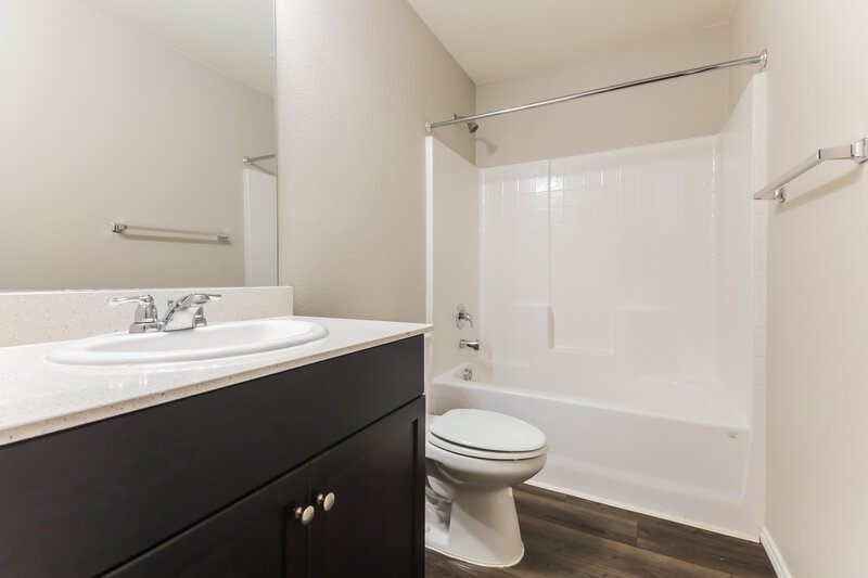 1,745/Mo, 5537 Berea St Forney, TX 75126 Bathroom View