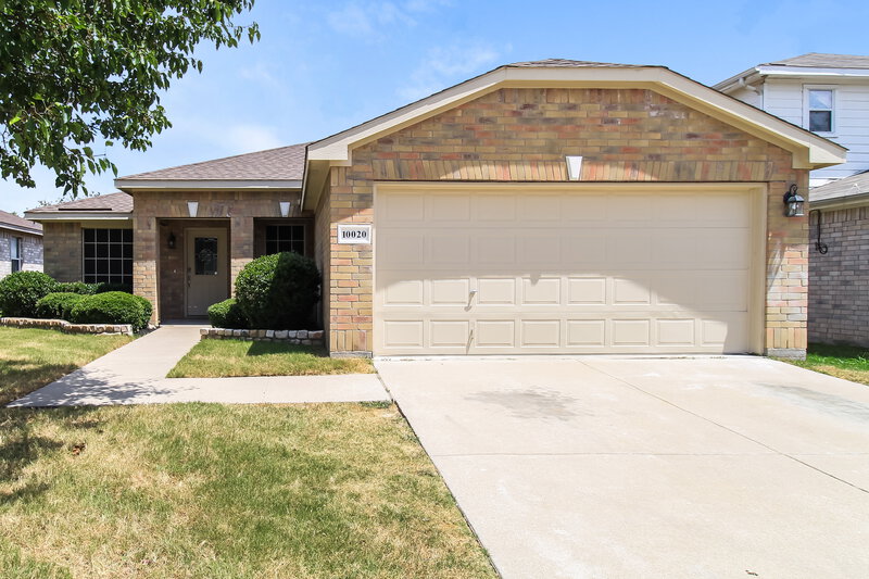 2,135/Mo, 10020 Cougar Tr Fort Worth, TX 76108 External View