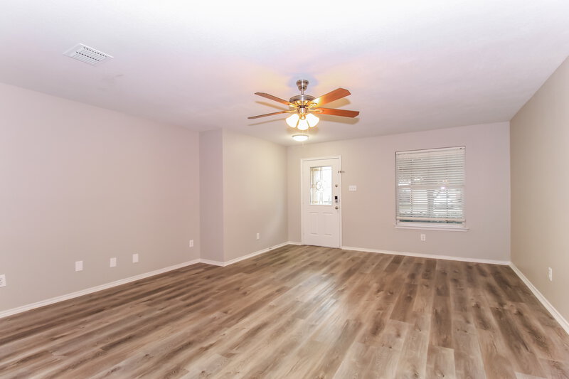 2,135/Mo, 10020 Cougar Tr Fort Worth, TX 76108 Living Room View
