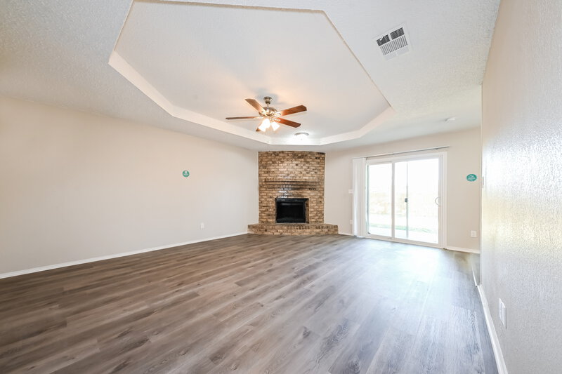 2,005/Mo, 1101 Twin Cedar Ct Arlington, TX 76018 Living Room View