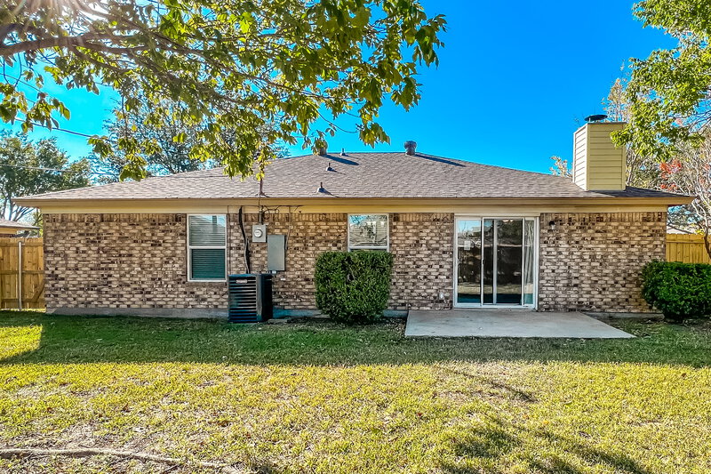 2,005/Mo, 1101 Twin Cedar Ct Arlington, TX 76018 Rear View
