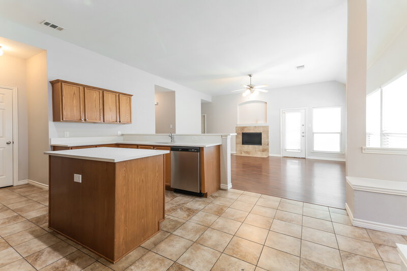 1,895/Mo, 419 Creekview Dr Anna, TX 75409 Kitchen View