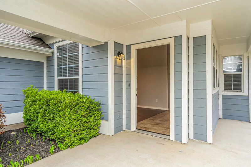 2,120/Mo, 419 Creekview Dr Anna, TX 75409 Cover Porch View
