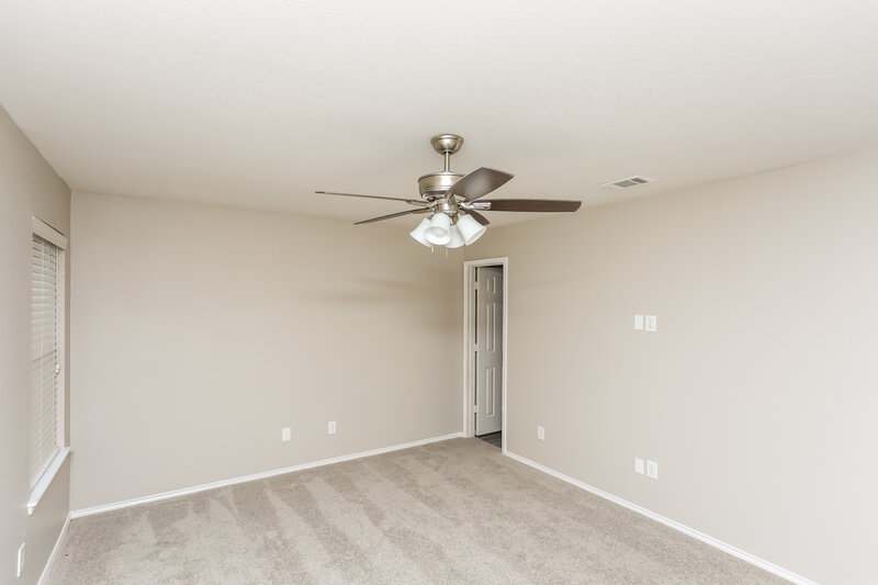 2,210/Mo, 5716 Mountain Bluff Dr Fort Worth, TX 76179 Main Bedroom View 2
