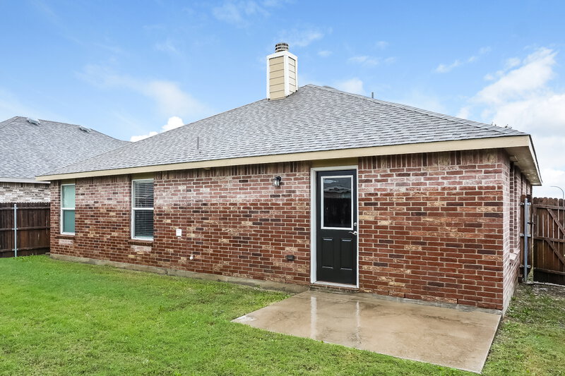 2,210/Mo, 5716 Mountain Bluff Dr Fort Worth, TX 76179 Rear View