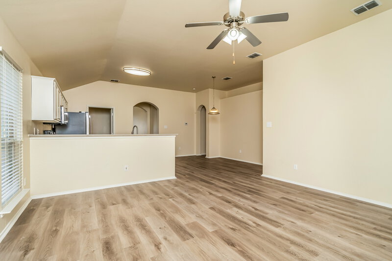 2,000/Mo, 1617 Bob Dr Royse City, TX 75189 Living Room View 2