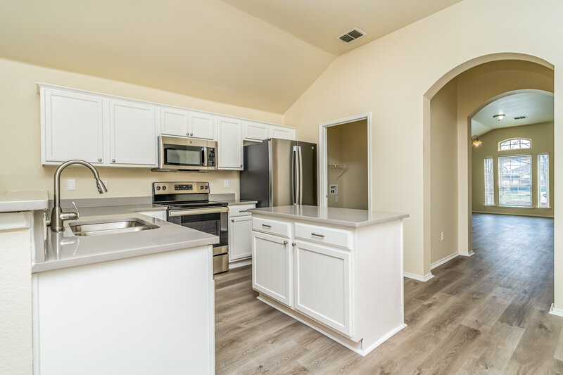 2,000/Mo, 1617 Bob Dr Royse City, TX 75189 Kitchen View 3