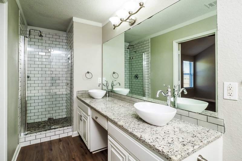 2,315/Mo, 1712 Treasure Cay Dr Mansfield, TX 76063 Main Bathroom View