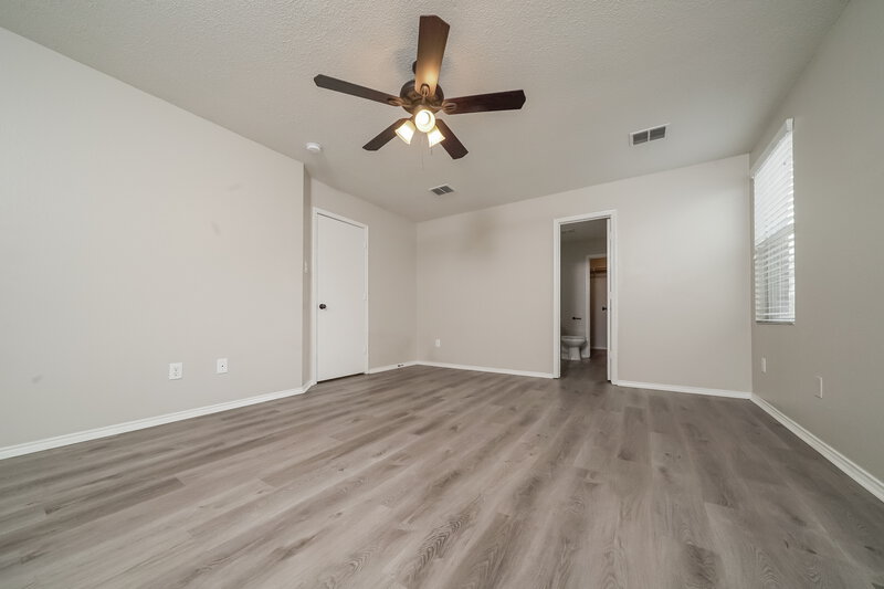 2,595/Mo, 1817 Lariat Dr Justin, TX 76247 Main Bedroom View 2