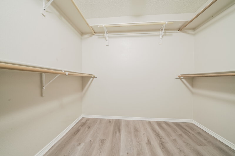 2,595/Mo, 1817 Lariat Dr Justin, TX 76247 Walk In Closet View