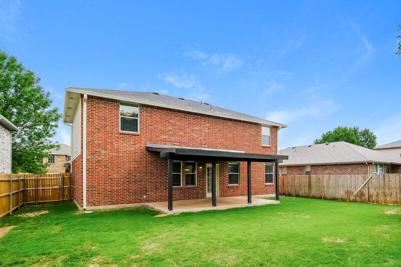 2,595/Mo, 1817 Lariat Dr Justin, TX 76247 Rear View