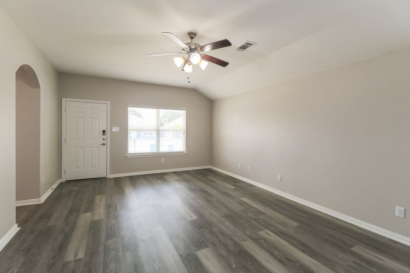 2,320/Mo, 1733 Post Oak Ct Denton, TX 76209 Living Room View