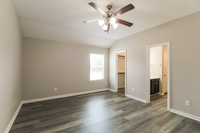 2,320/Mo, 1733 Post Oak Ct Denton, TX 76209 Main Bedroom View