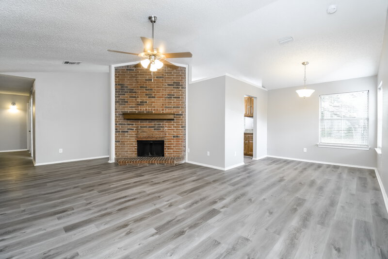 2,340/Mo, 2608 Forest Ridge Ct Arlington, TX 76016 Living Room View