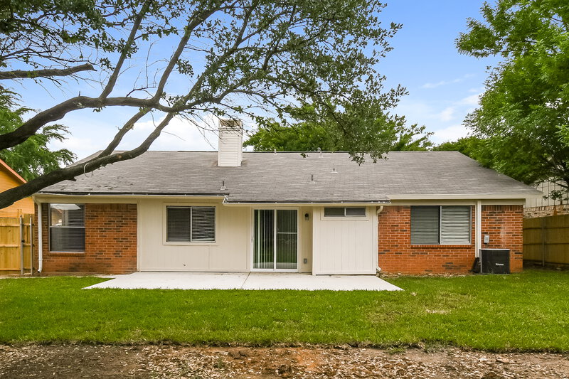 2,340/Mo, 2608 Forest Ridge Ct Arlington, TX 76016 Rear View