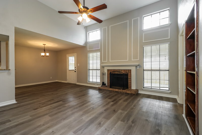 2,155/Mo, 2321 Clareton Dr Arlington, TX 76018 Misc View 3