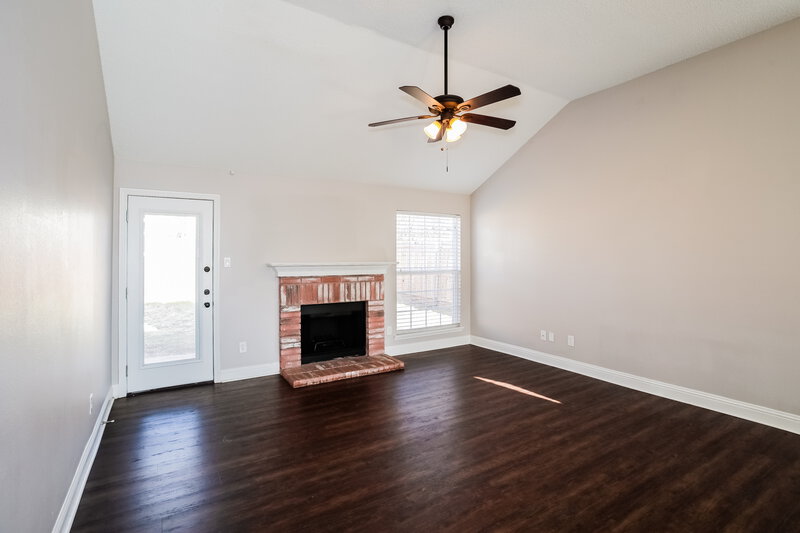 2,145/Mo, 4609 Birchbend Ln Fort Worth, TX 76137 Living Room View