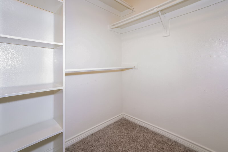 2,145/Mo, 4609 Birchbend Ln Fort Worth, TX 76137 Walk In Closet View
