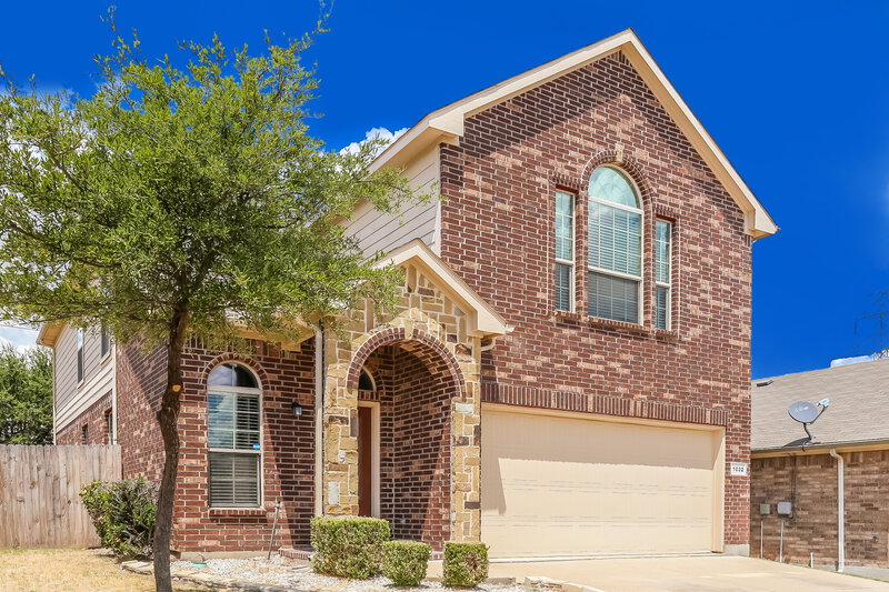 2,585/Mo, 1032 Sunderland Ln Fort Worth, TX 76134 Front View 2