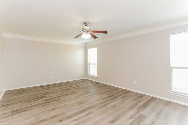 2,585/Mo, 1032 Sunderland Ln Fort Worth, TX 76134 Main Bedroom View