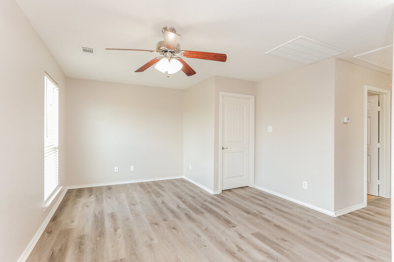 2,585/Mo, 1032 Sunderland Ln Fort Worth, TX 76134 Bedroom View