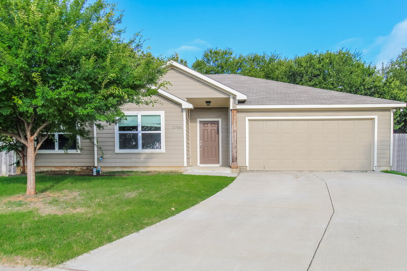 2,370/Mo, 1700 Post Oak Ct Denton, TX 76209 External View