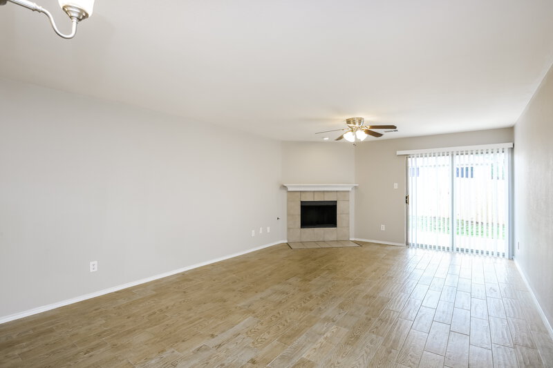 2,310/Mo, 7216 Lindentree Ln Fort Worth, TX 76137 Living Room View 2