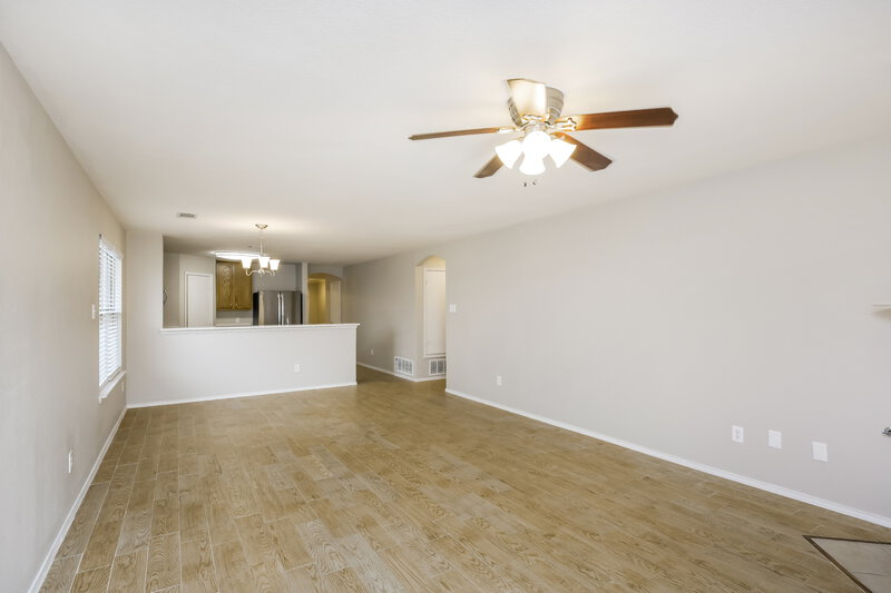 2,310/Mo, 7216 Lindentree Ln Fort Worth, TX 76137 Living Room View 3