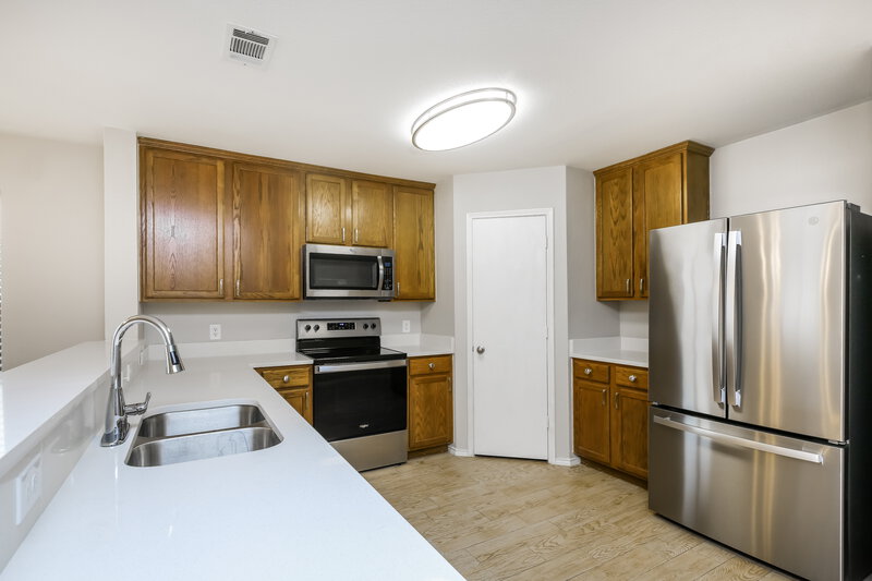 2,310/Mo, 7216 Lindentree Ln Fort Worth, TX 76137 Kitchen View