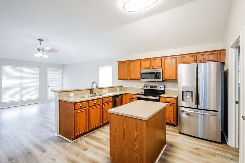 1,905/Mo, 817 Mackenzi Dr Royse City, TX 75189 Kitchen View