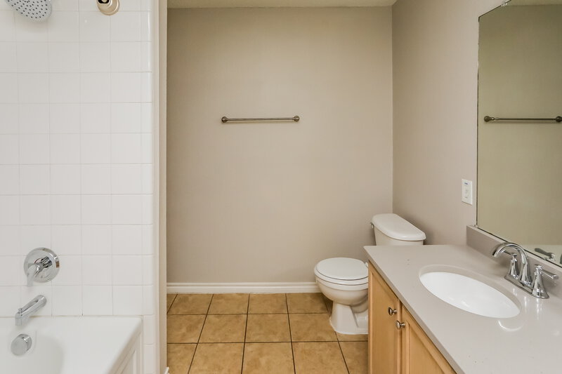 1,610/Mo, 1009 Chelsea Ln Forney, TX 75126 Main Bathroom View