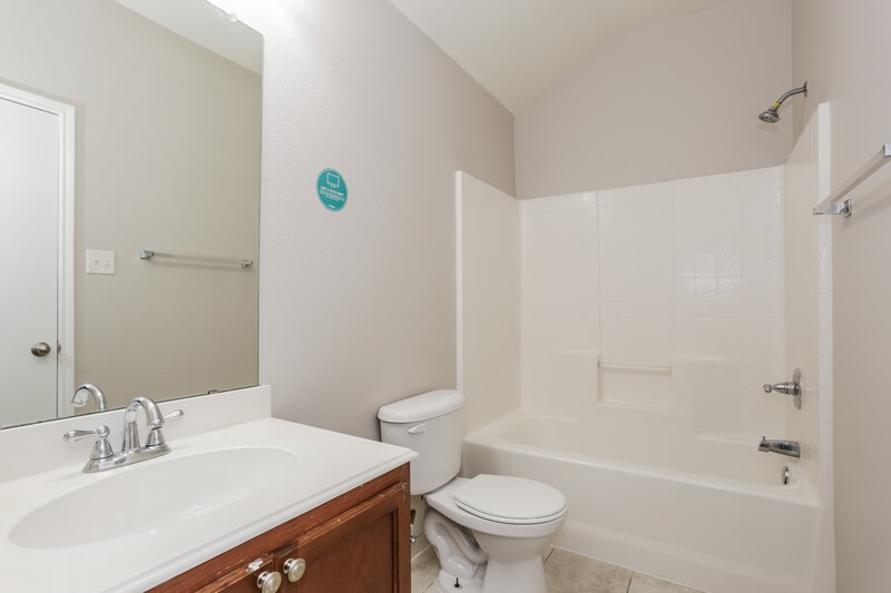 2,860/Mo, 1106 Remington Ranch Rd Mansfield, TX 76063 Main Bathroom View