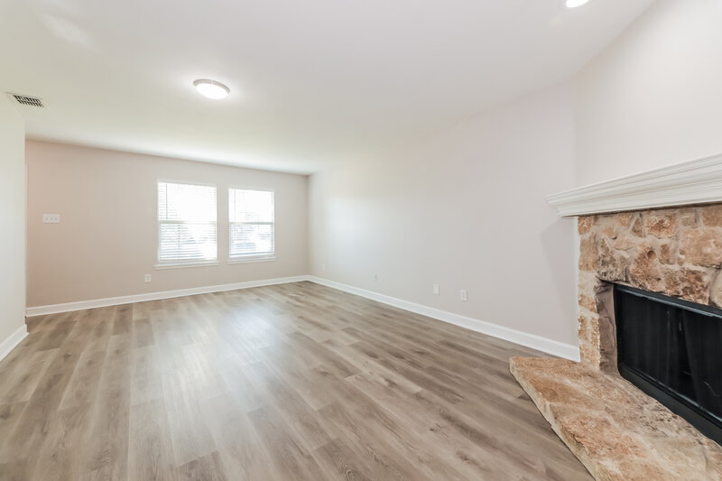 1,645/Mo, 527 Indian Paintbrush Fate, TX 75087 Living Room View 3
