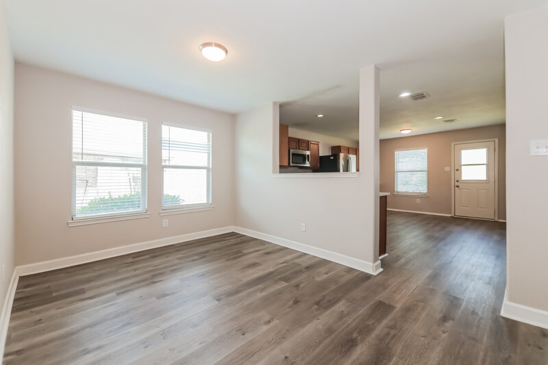 1,645/Mo, 527 Indian Paintbrush Fate, TX 75087 Dining Room View