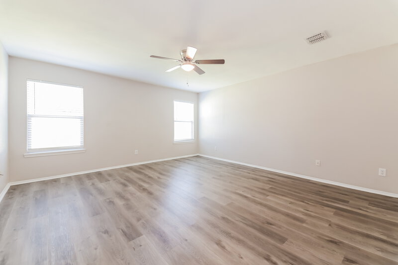 1,645/Mo, 527 Indian Paintbrush Fate, TX 75087 Main Bedroom View