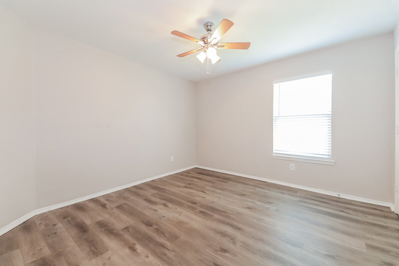 1,645/Mo, 527 Indian Paintbrush Fate, TX 75087 Bedroom View