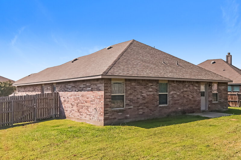 1,645/Mo, 527 Indian Paintbrush Fate, TX 75087 Rear View